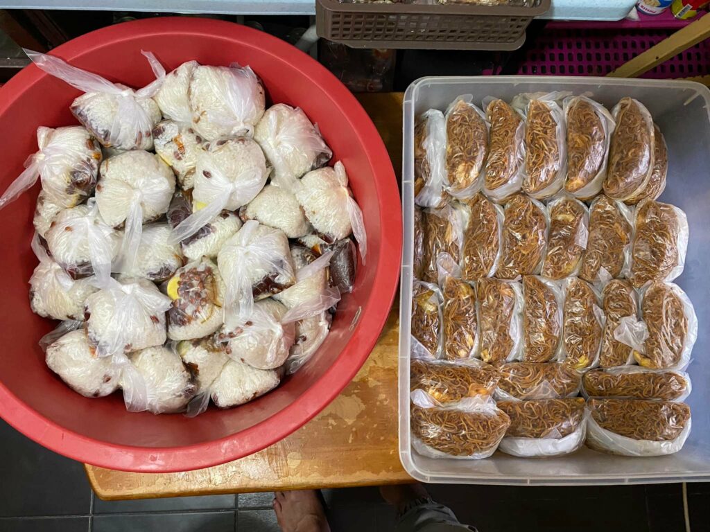 Mengidam Nasi Lemak Tengah Malam, Ini 5 Gerai Yang Perlu Anda Cuba Di Sekitar Kuching