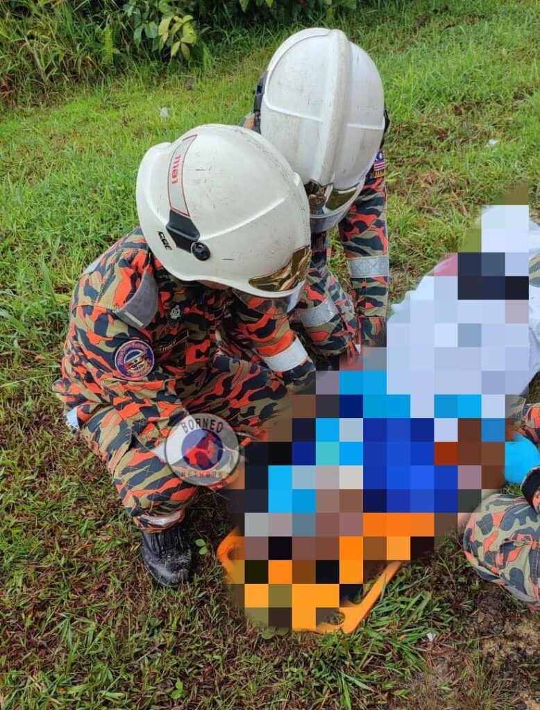 Warga Emas Maut Kereta Dipandu Langgar Pokok Di Miri