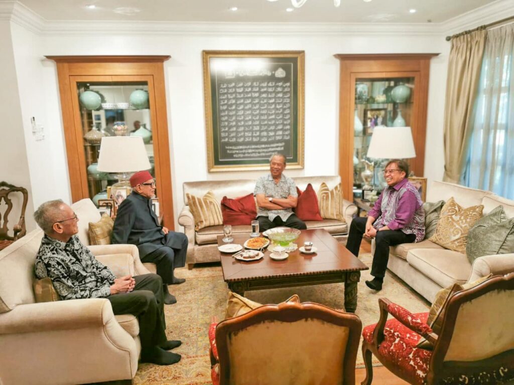 Gugat Keharmonian, Rakyat Sarawak Lancar Petisyen Bantah GPS Bergabung Bersama PAS