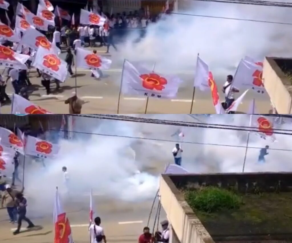 Gara-Gara Penyokong Taksub, Gas Pemedih Mata Dilepaskan Di Pusat Penamaan Calon Di Tenom