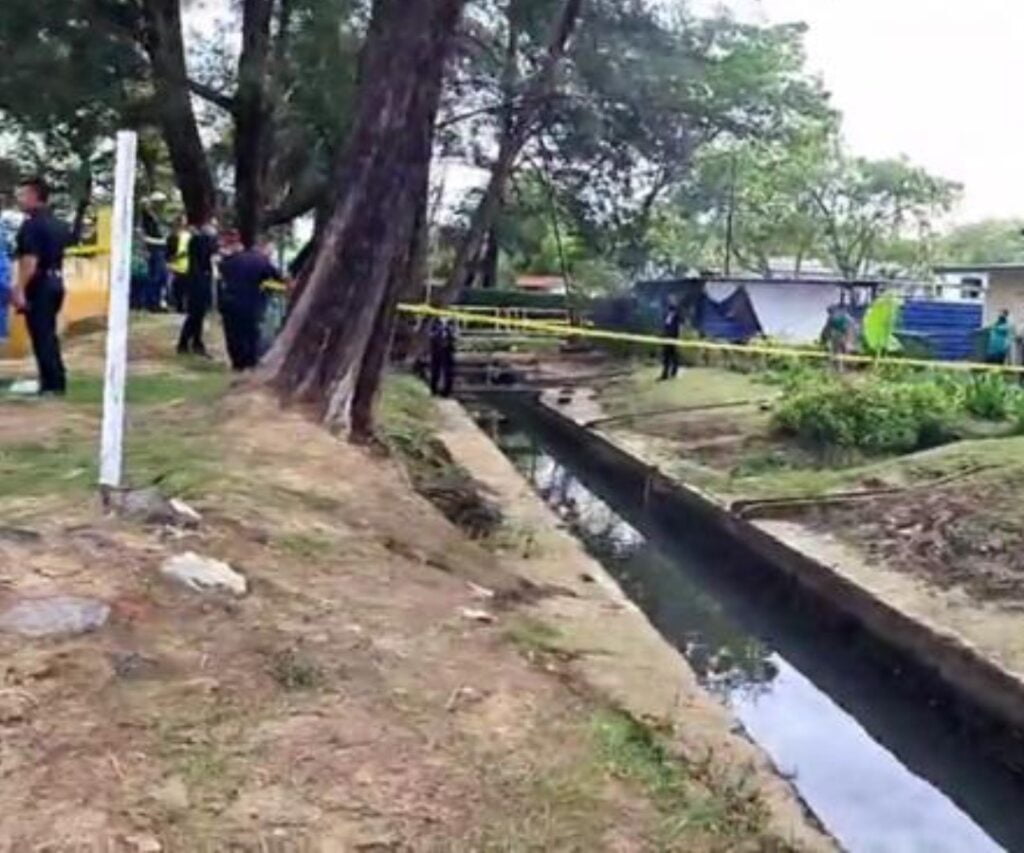 Mayat Lelaki Terapung Dalam Longkang Ditemui Oleh Orang Awam Di Tanjung Aru, Sabah