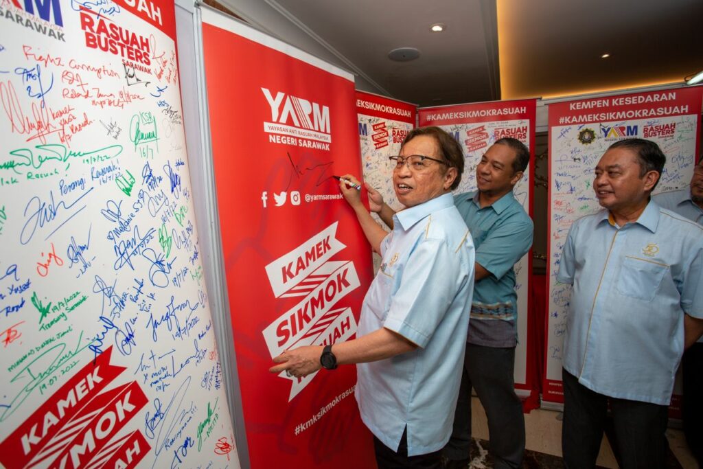 Bendung Rasuah, Sarawak Kaji Naikkan Gaji Penjawat Awam Negeri