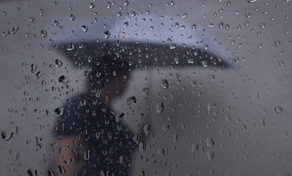 Amaran Hujan Lebat, Ribut Petir Landa Beberapa Tempat Di Sabah Dan Sarawak Malam Ini