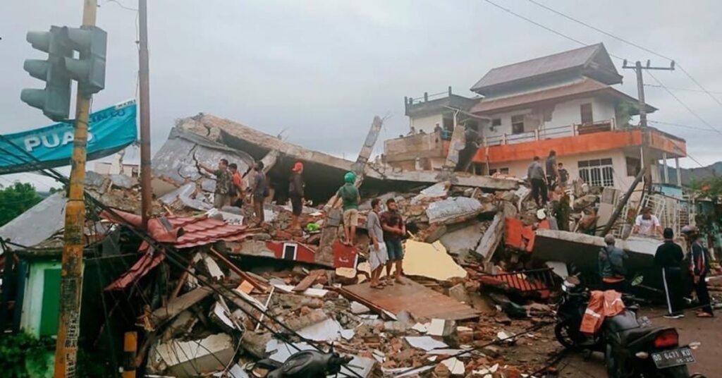 Indonesia Dilanda Gempa Bumi Bermagnitud 5.6, Lebih 162 Nyawa Telah Terkorban