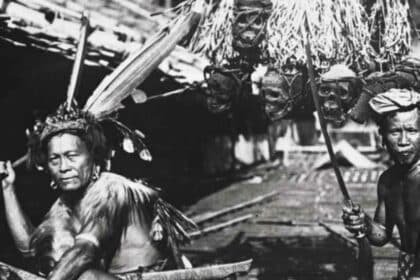 Ketahui Tradisi Ngayau, Adat Suku Dayak Berburu Kepala Musuh Yang Menyeramkan