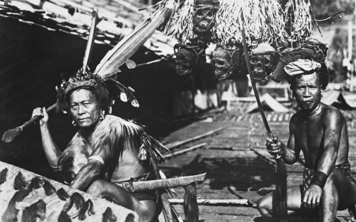 Ketahui Tradisi Ngayau, Adat Suku Dayak Berburu Kepala Musuh Yang Menyeramkan