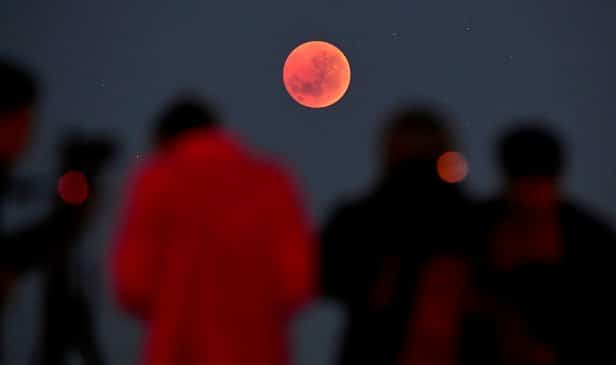 Saksikan Fenomena Gerhana Bulan Penuh 'Berdarah' Pada Malam Esok