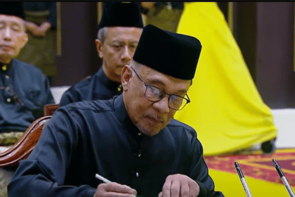 Selesai Angkat Sumpah, Anwar Ibrahim Rasmi PM Ke 10 Malaysia