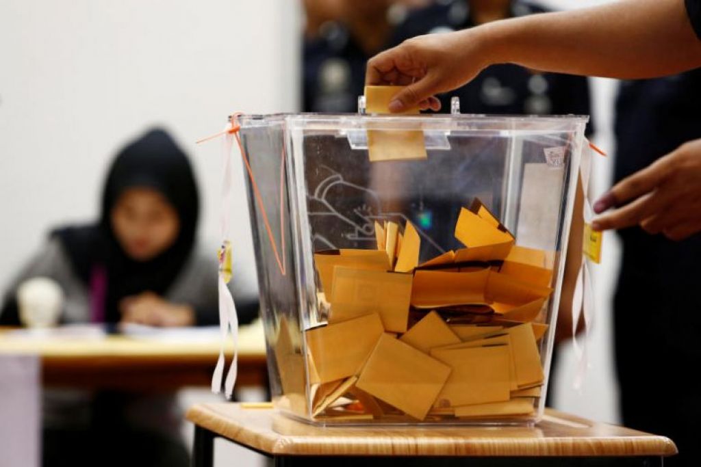 Rundingan Pembentukan Kerajaan Bermula, Siapa Akan Jadi Sekutu PH Dan PN?