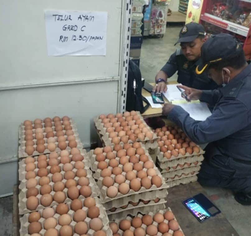 Bekalan Telur Kembali Pulih, Pembeli Pula 'Bidas' Harga Tidak Masuk Akal