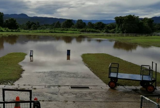 Lapangan Terbang Lawas Hentikan Operasi Sementara Akibat Banjir