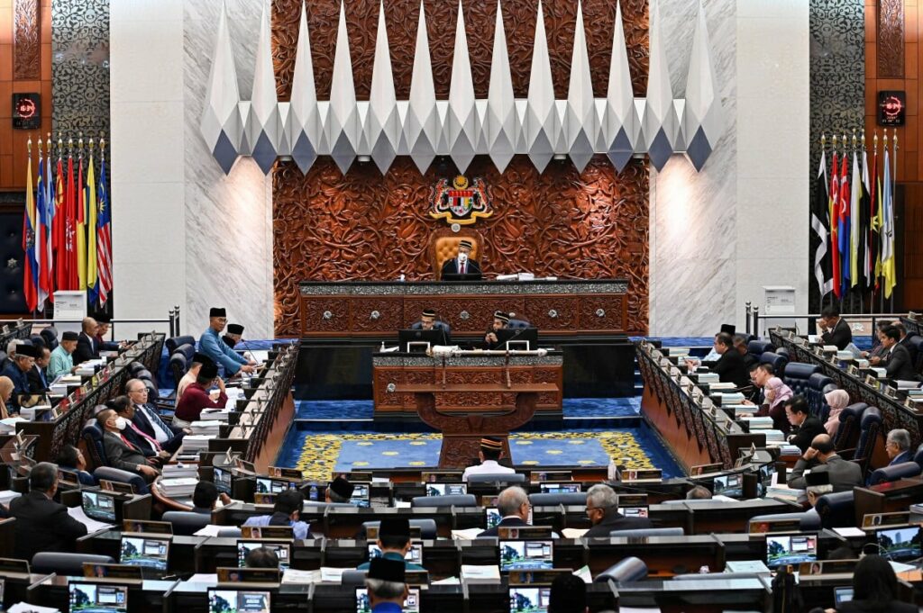 TRIVIA PRU: Ketahui Berapa Kerusi Untuk Menang Bagi Membentuk Kerajaan