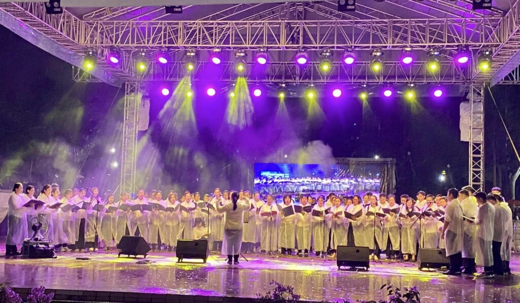 Ini Barulah Sarawak, Perarakan Krismas Di Miri Henti Seketika Azan Berkumandang Buat Netizen Bangga