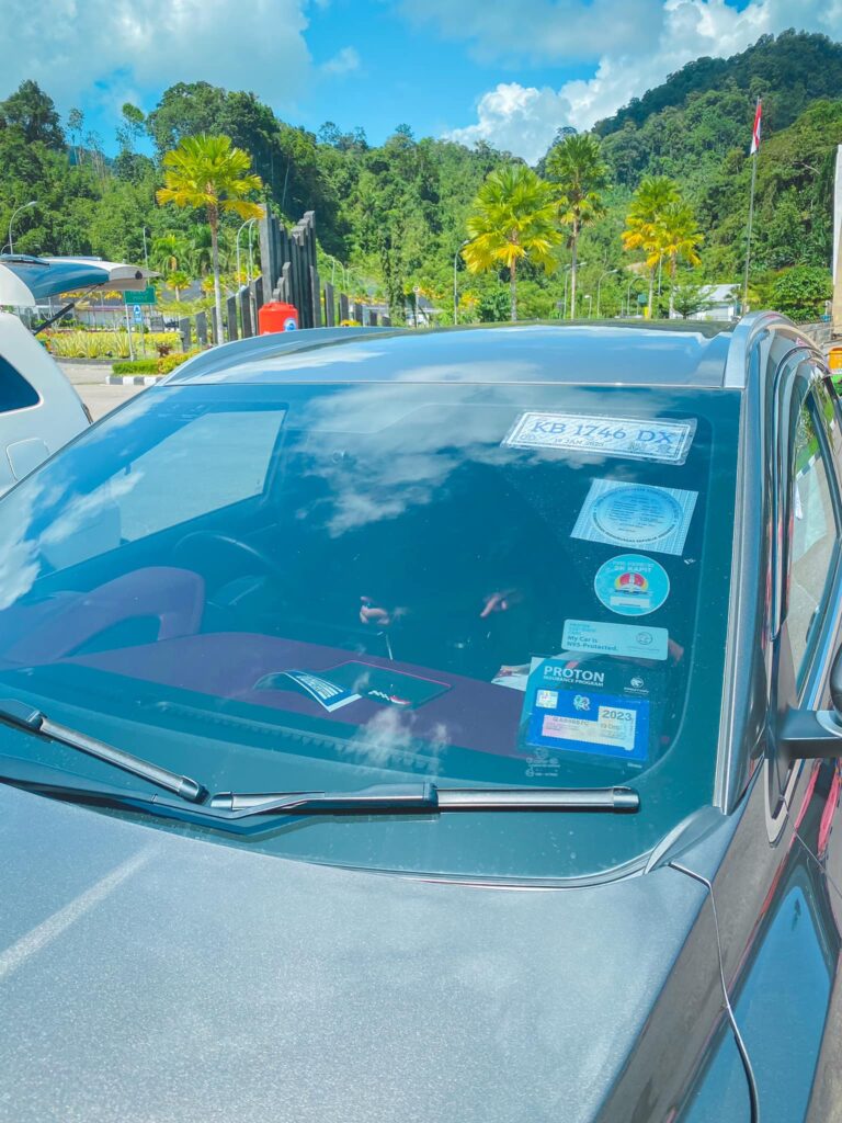 Liburan Ke Kalimantan Barat, Lelaki Ini Kongsi Panduan Bawa Kereta Sendiri Berserta Tips Memandu