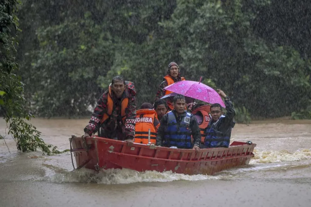 Timur Sabah Dan Semenanjung Dijangka Ribut Monsun Yang Berterusan Hingga 25 Disember Ini