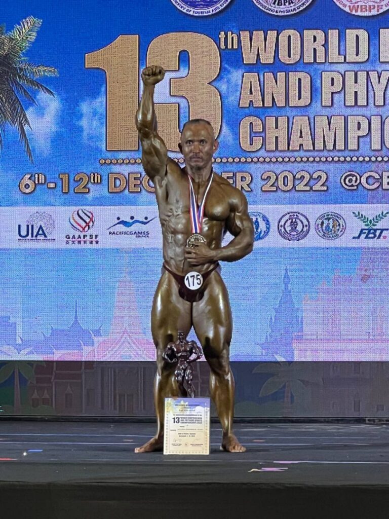 Jaguh Bina Badan Sarawak, Buda Dan Dr Malvern Unggul Rangkul Emas Di Bumi Thailand