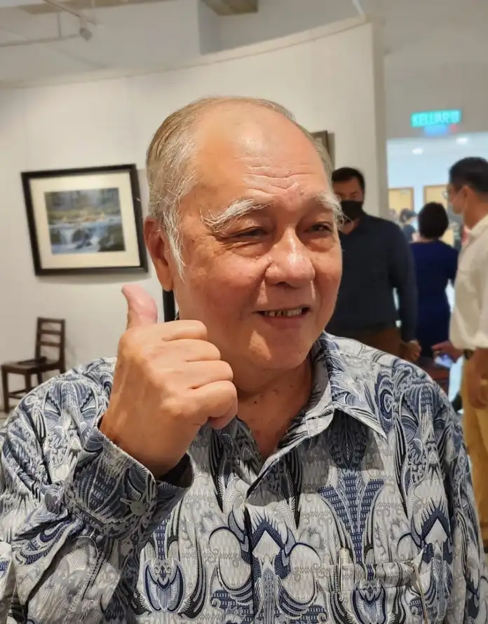 Karya Pernah Dibeli Ratu Elizabeth II, Kini Artis Sarawak Ini Cipta Rekod Baru Lancar Lukisan Batik Terbesar
