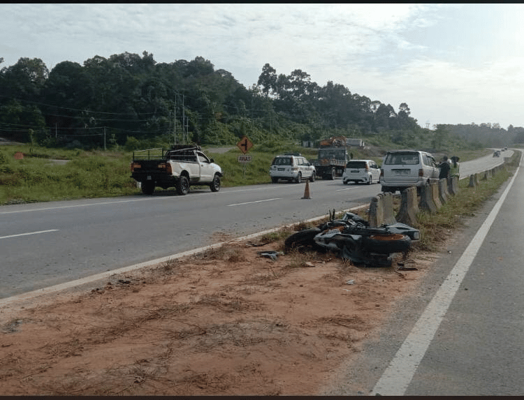 Rakan Meninggal Dunia, Lelaki Luah Kekecewaan Pemandu Buat U-Turn Haram Di Pan Borneo