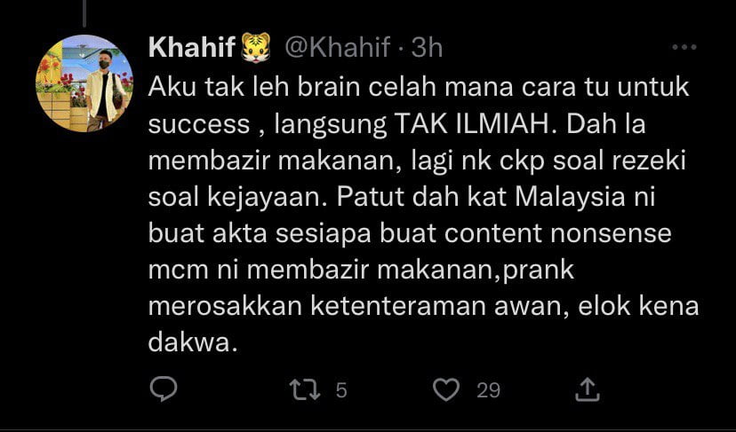 Prank Baling Kek Dekat Muka Ibu Bawa Anak OKU, TikToker Terima Kecaman Hebat Dari Netizen