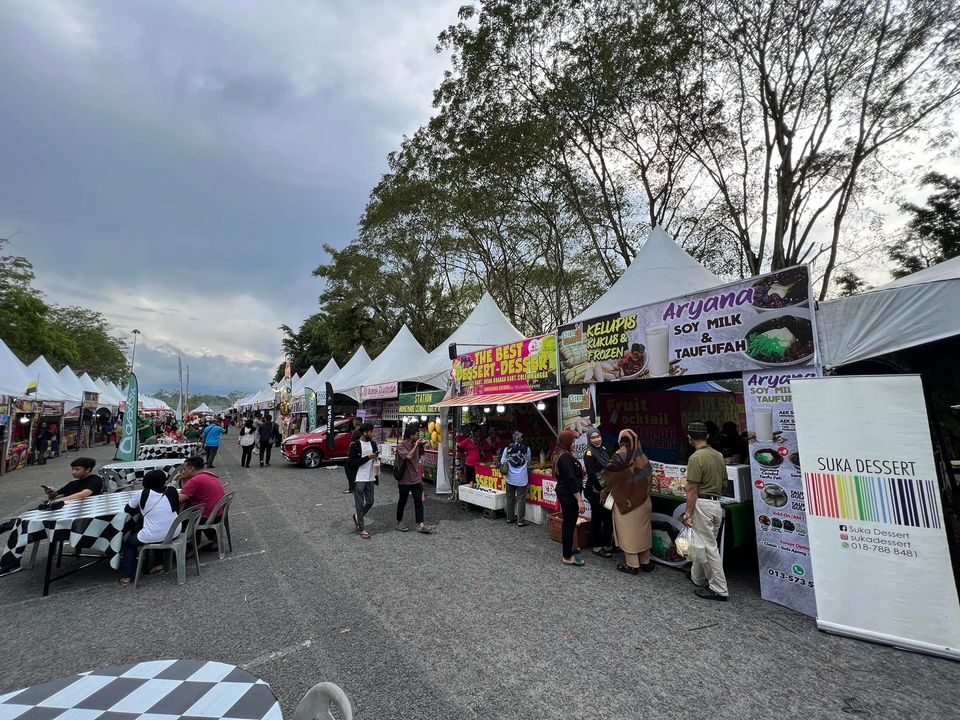 Sampah Merata, Keadaan Stadium Perpaduan Petra Jaya Selepas Pesta Makanan Cetus Geram Netizen