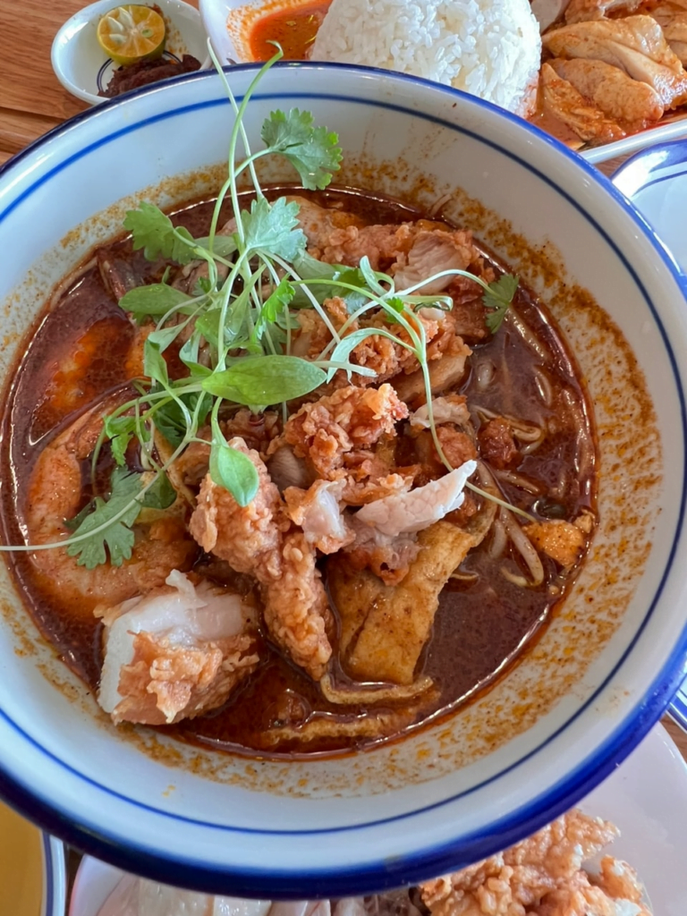 Port Makan Baru Di Saradise, Hainan Story Saji Menu Masakan Hainan Authentic Di Kuching