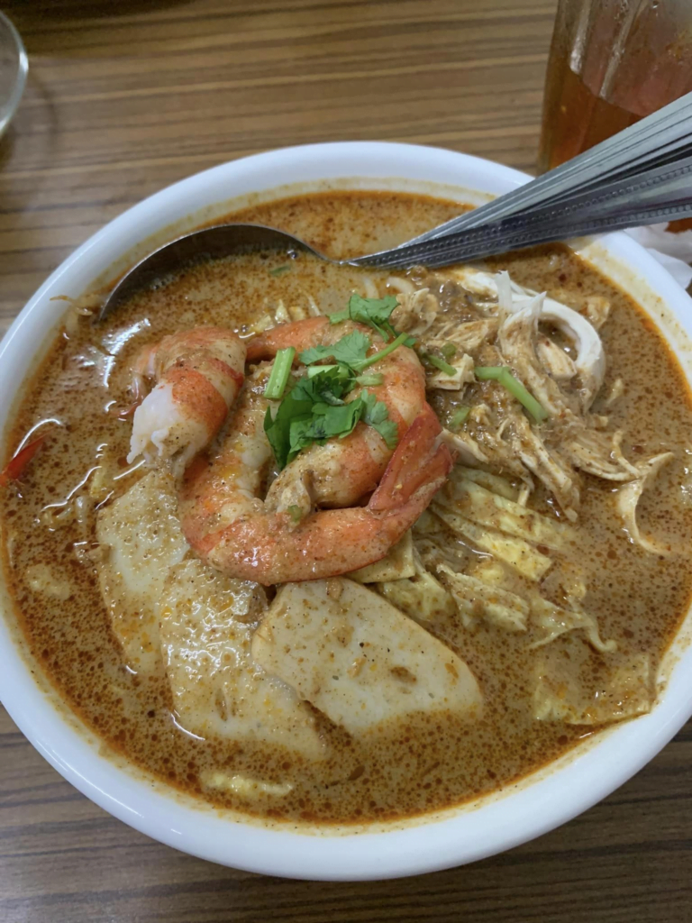 Hing Chuong Cafe Di Sarikei Ini Menyediakan Laksa Sarawak Enak Kegemaran Penduduk Tempatan