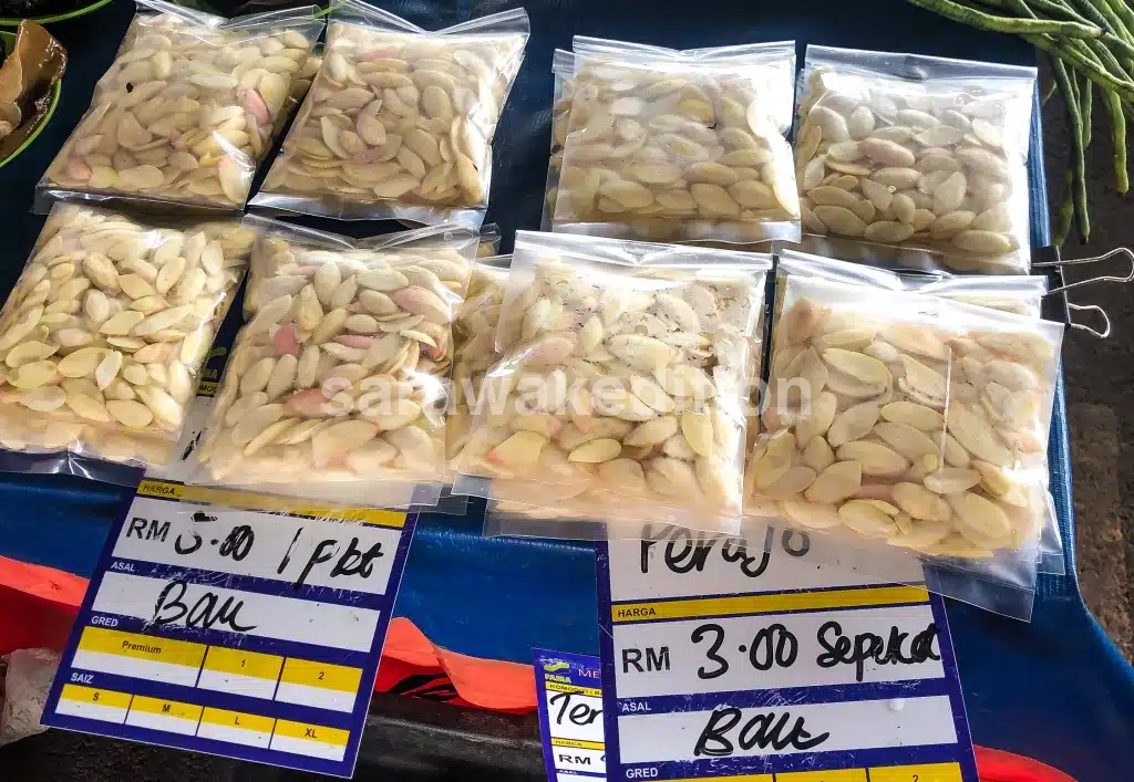 Dikenali Sebagai Almond Sarawak, Kenali Buah Empit Buah 'Favorite' Masyarakat Iban