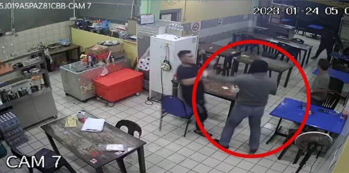 Miliki 7 Rekod Jenayah, Suspek Samun Bersenjata Kedai Makan Di Kuching Diberkas Polis