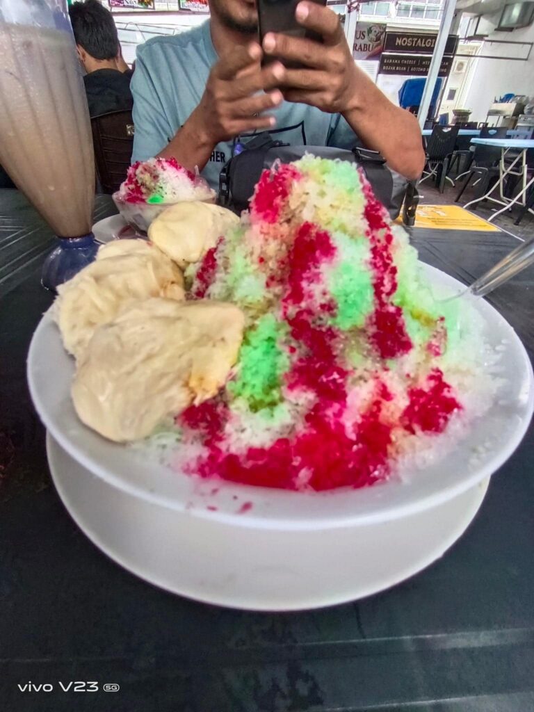 Warga Kuching Wajib Cuba Cendol Durian Dengan Isi Melimpah Di Kerencheng Metrocity