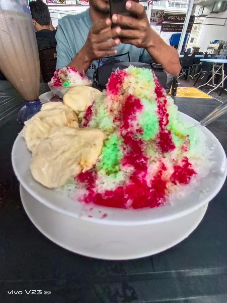 Warga Kuching Wajib Cuba Cendol Durian Dengan Isi Melimpah Di Kerencheng Metrocity