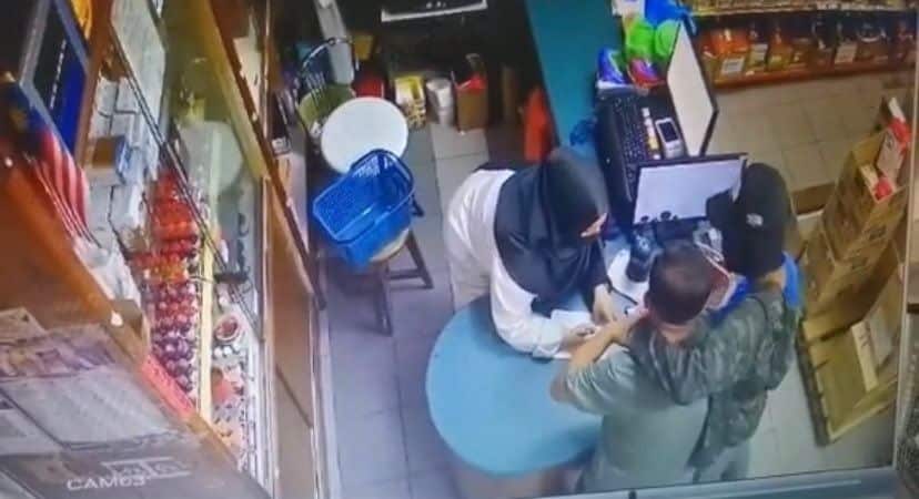 Rompak Kedai Runcit, Suspek Samun Dirakam CCTV Di Jalan Nanas Kuching
