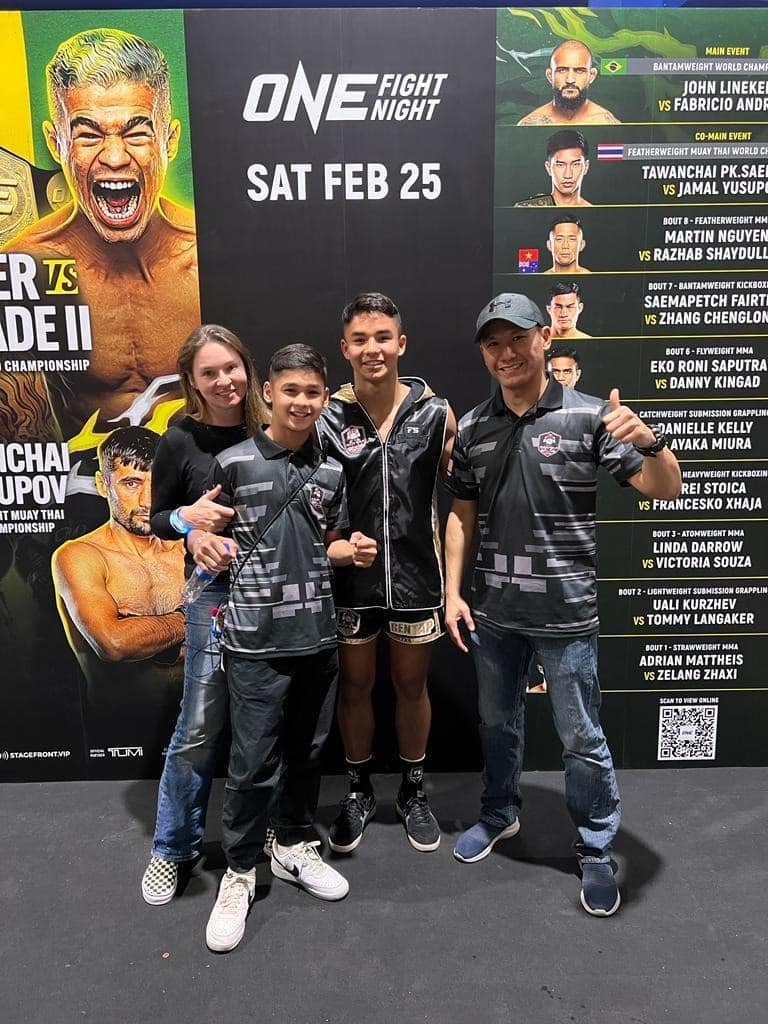 Tumbangkan Lawan Dalam Masa 16 Saat Sahaja, Aksi Atlet Muay Thai Sarawak Ini Jadi Tumpuan