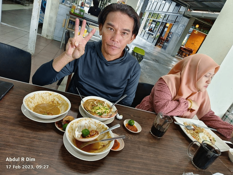 'Ustaz Madi' Kongsi Gambar Jelajah Sarawak, Tapi Kapsyennya Buat Netizen Terhibur