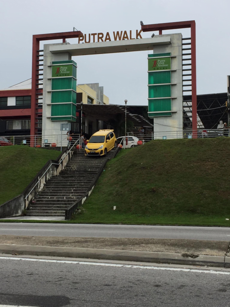 Kajian Mendapati Pemilik Kenderaan BMW Dan Land Rover Punyai IQ Tahap Rendah