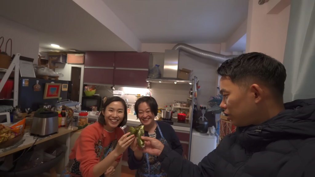 Jatuh Cinta Dengan Rasa Belacan, Youtuber Jepun Ini Malah Cipta Resipi 'Belacan Onigiri'