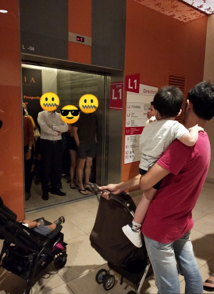 Lif Di Vivacity Kuching Asyik Penuh, Wanita Ini Luah Rasa Kecewa Ramai Kurang Peka