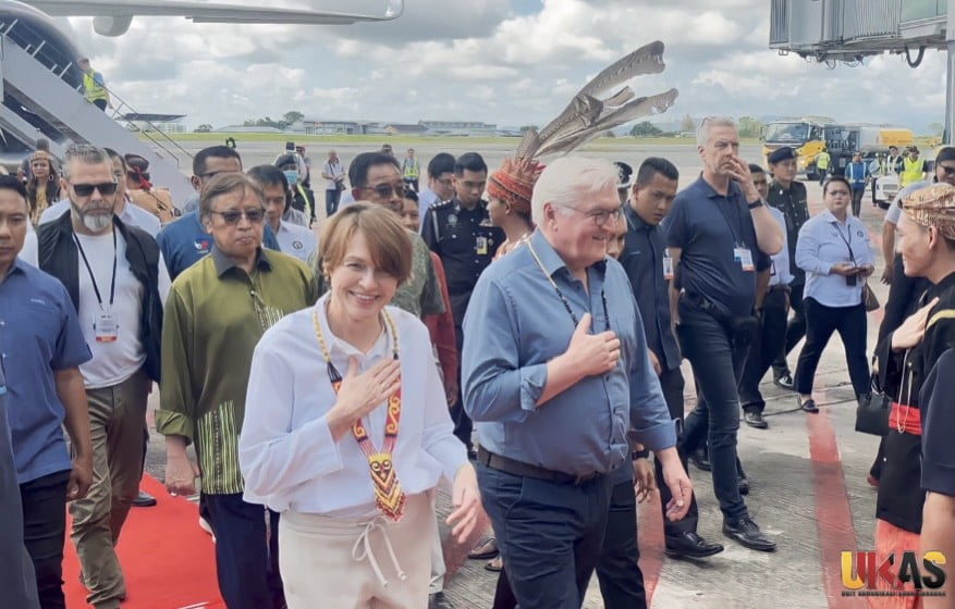 Presiden Jerman Selamat Tiba Di Kuching, 26 Tahun Sejak Kali Terakhir Melawat Malaysia