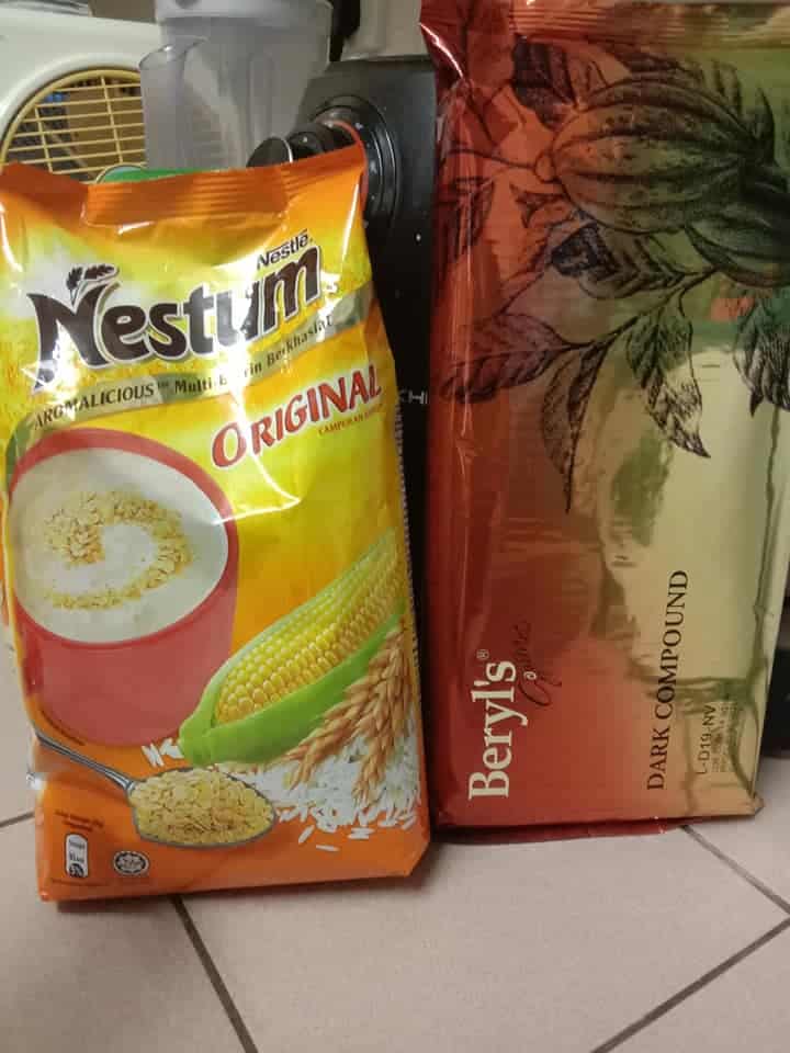 Mudah Saja! Hanya Guna Dua Bahan, Ini Adalah Resipi Coklat Nestum Bar Untuk Hidangan Raya