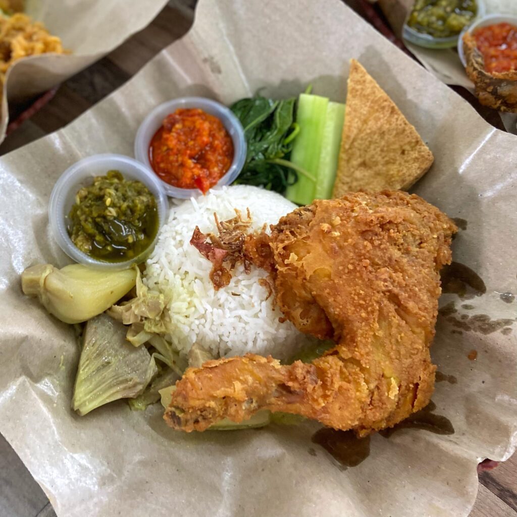 Hidang Nasi Padang Autentik Indonesia, Anda Perlu Cuba Di TT3 Corner Tabuan