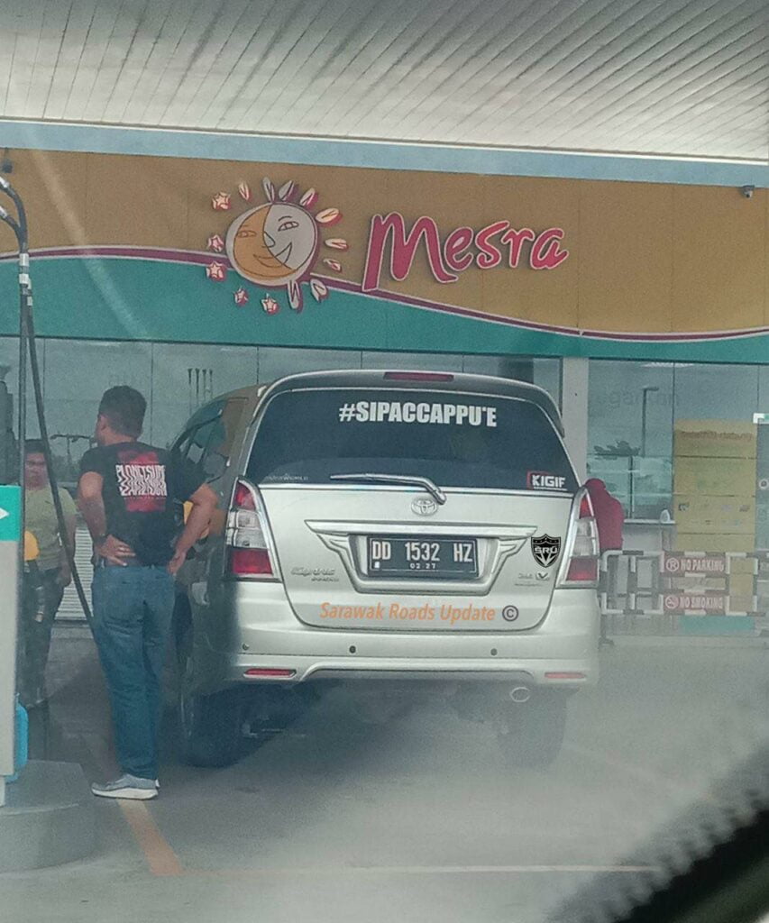 Selamba Isi Minyak RON95, Netizen Panas Hati Lihat Kenderaan Asing Isi Minyak Subsidi