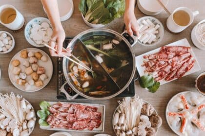 [NON-HALAL] Bagi Peminat Steamboat, Ini 4 Port Steamboat Di Kuching Anda Boleh Cuba