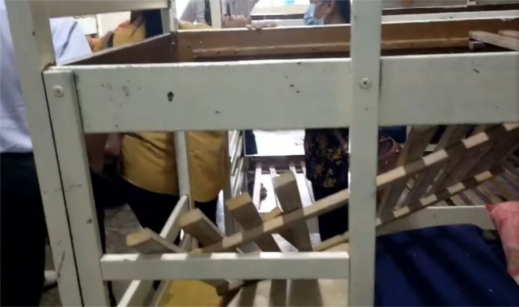 Perabot Rosak Tilam Koyak, Keadaan Asrama Di SMK Mukah Raih Perhatian Netizen