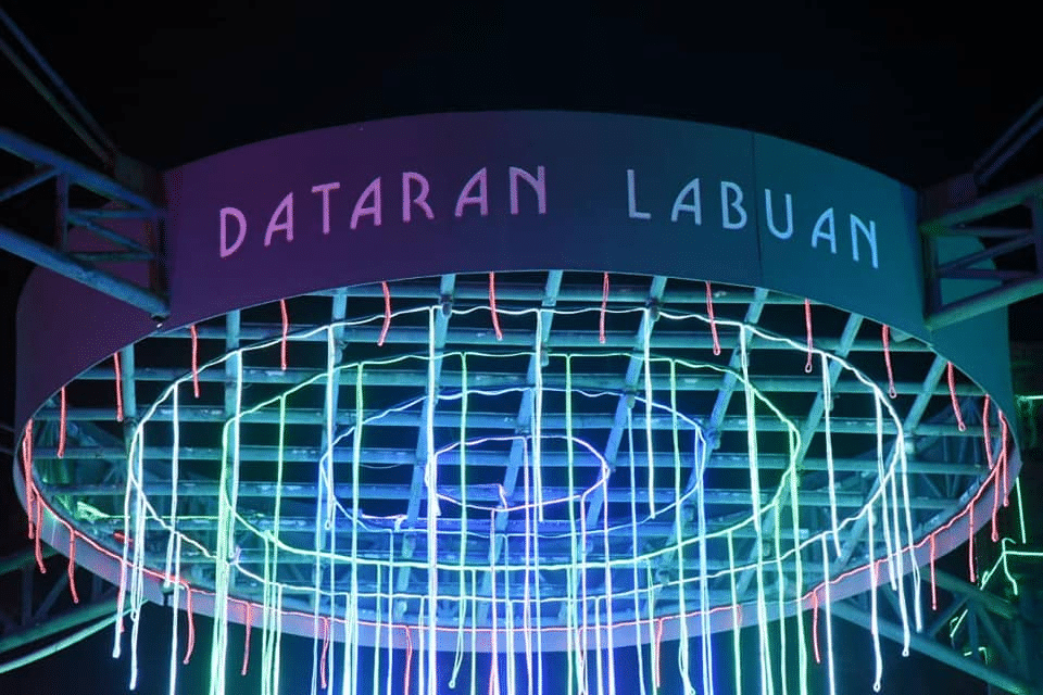 Berwajah Baharu, Dataran Labuan Kini Dihiasi Indah Serta Dilengkapi Kemudahan Menarik