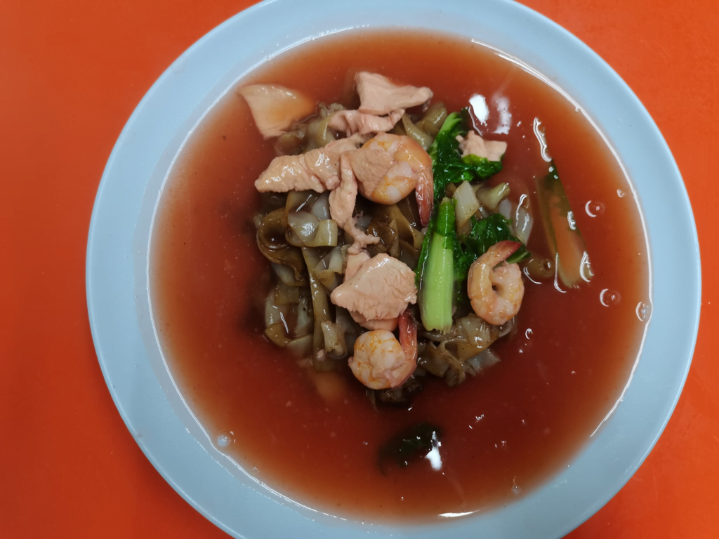 Ada Kampua, Laksa Sarawak, Mi Tomato, Sainah Cafe Di Kuching Ini Jadi Port Breakfast Kegemaran Ramai