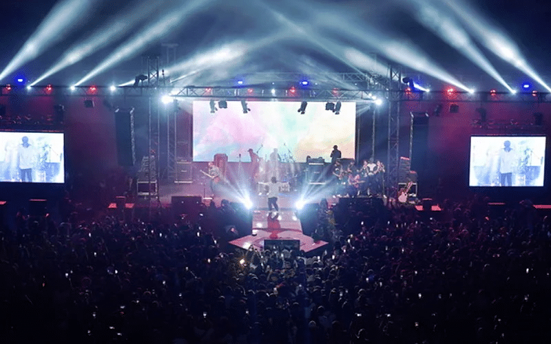 Disekat Buat Show Di Semenanjung, Kerajaan Negeri 'Seru' Artis Anjur Konsert Di Sarawak