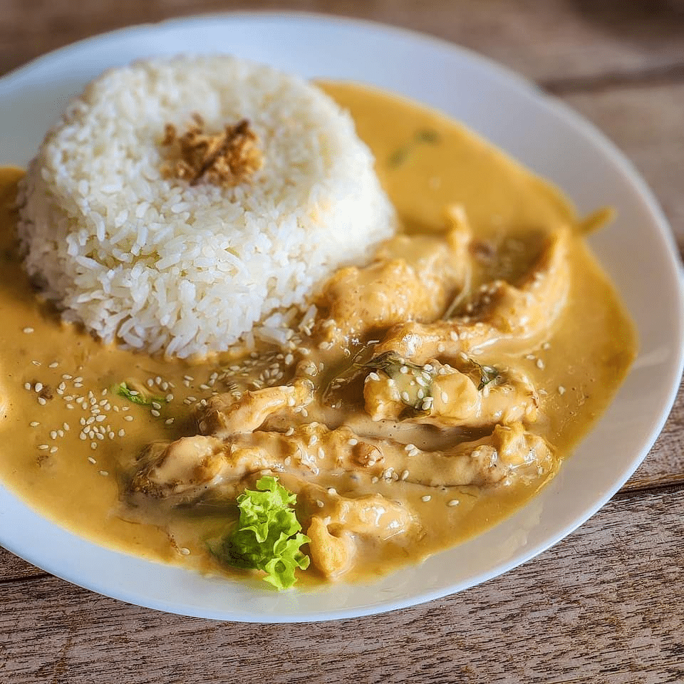 Port Makan Kegemaran Ramai, Anda Perlu Cuba Kafe KopiCut Di Kuching Ini