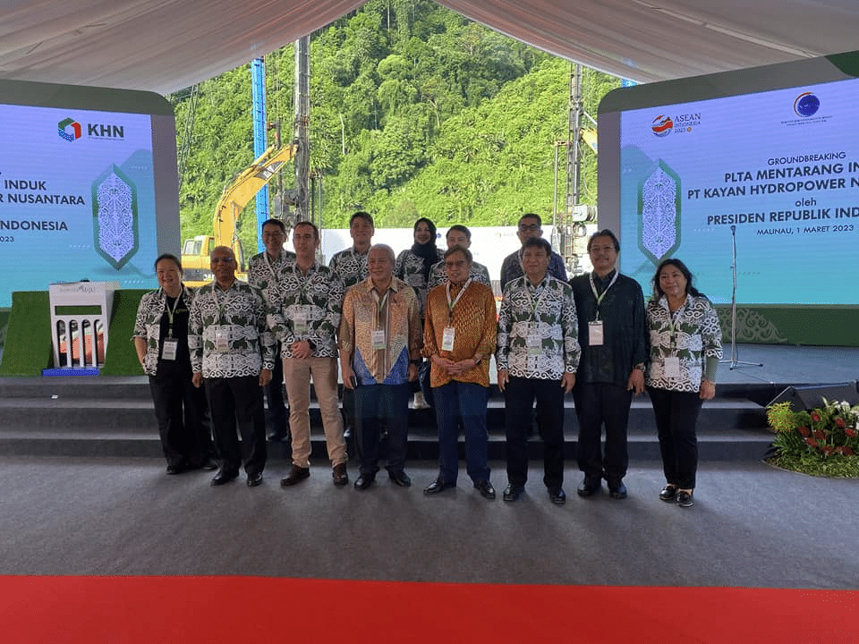 Lancarkan Projek Hidro Bernilai USD2.6 Billion, Abang Jo Dan Presiden Jokowi Lakukan Upacara Pecah Tanah