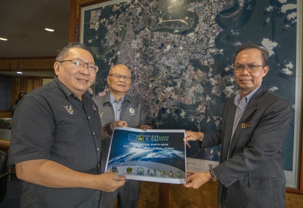 MBKS Sertai Earth Hour Bersama Enam Majlis Perbandaran Sarawak