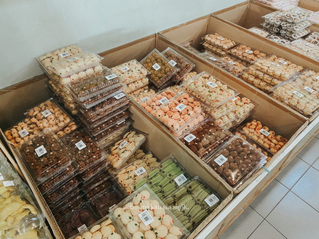 Banyak Pilihan Untuk Hidangan Raya, Kilang Kacang Tabuan Foochow Jadi Tumpuan Warga Kuching