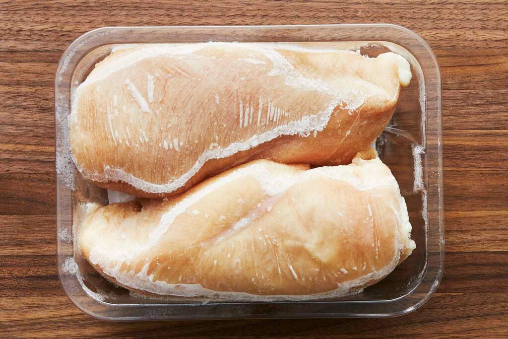 Boleh Mengundang Salmonella, Ini Cara Untuk Anda 'Defrost' Ayam Dengan Cara Yang Betul
